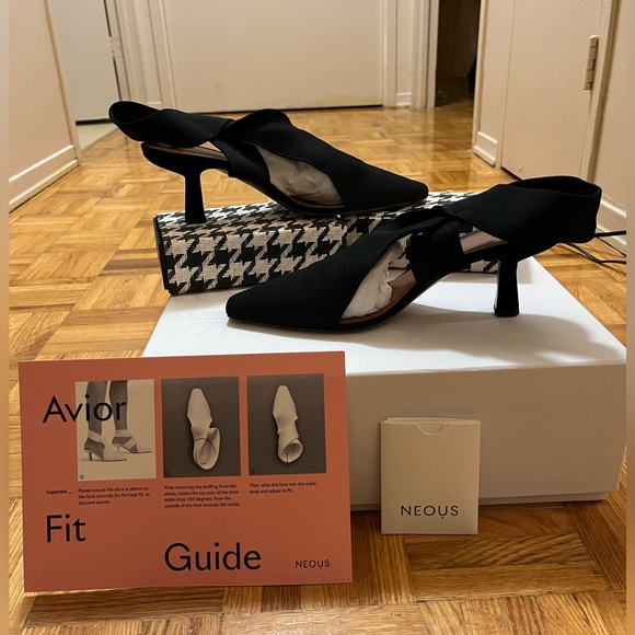 Authentic Neous Avior Heels - Picture 2 of 14